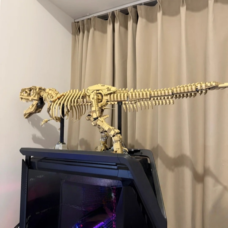 متوافق مع 3145 قطعة من مكعبات  - مراجعة Dinosaur Figurine Set وسعره